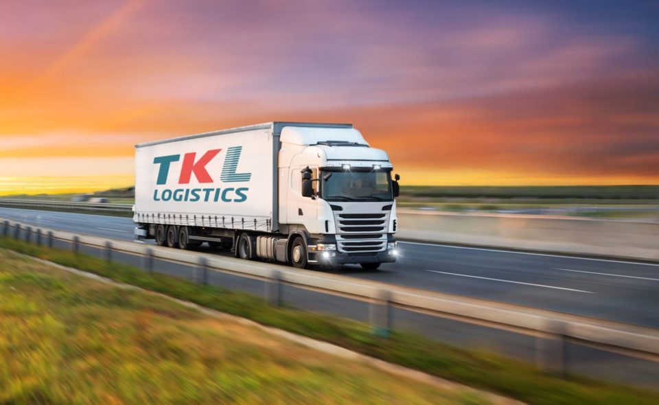 Lastbilsfrakt från TKL på väg