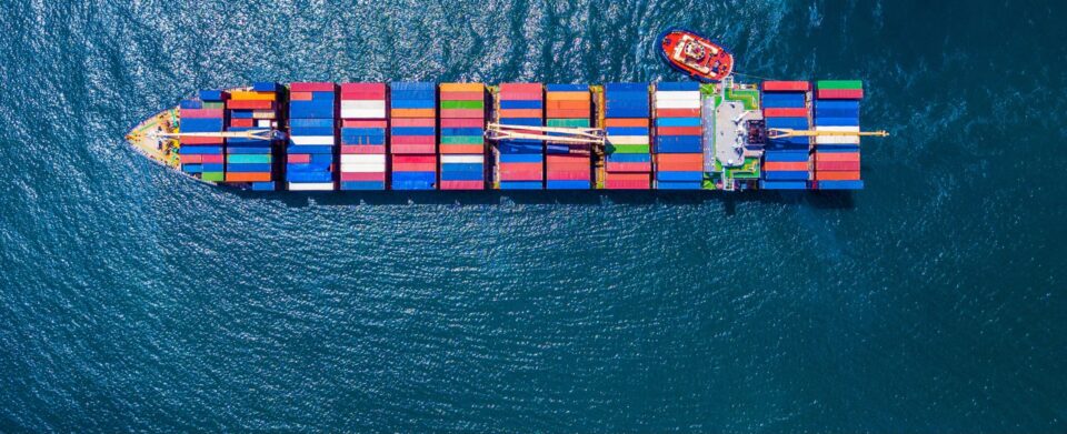 Båtfrakt ovanifrån.