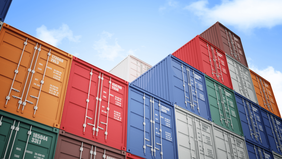 Containerfrakt samlat